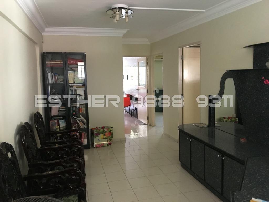 Yishun Street 21 thumbnail photo